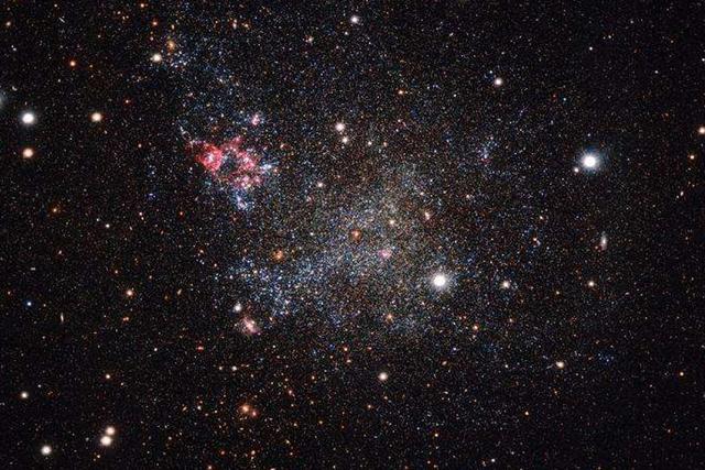 科学家发现银河系还有一个异常简洁的近邻