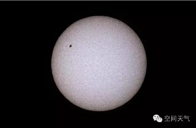太阳上的“痘痘”比整个地球还要大！