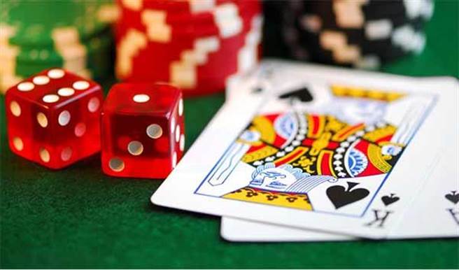 研究发现，测试者快速心算时，会不自觉眨眼，并望向特定方向。