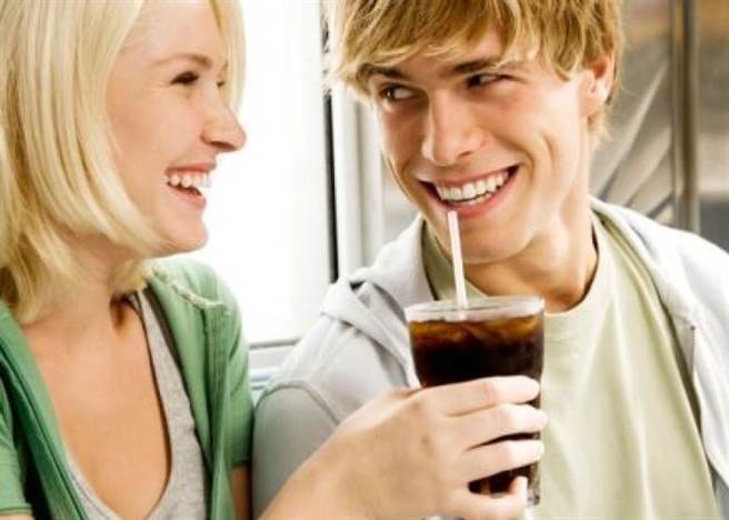 “可乐杀精”有根据吗？科学研究指出 男性...