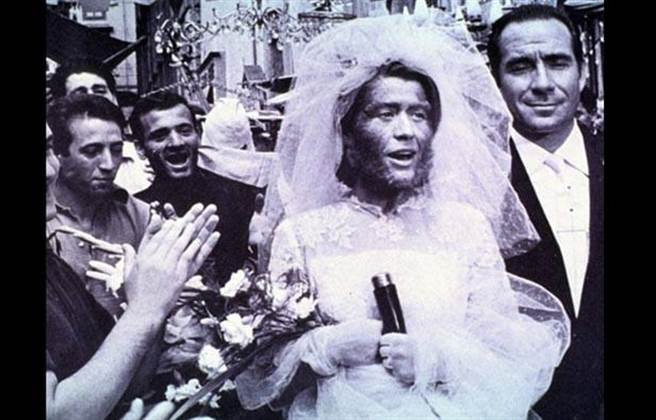 世上最丑女一生被嘲笑…死后丈夫靠她尸体敛财