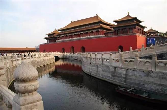 一场暴雨让北京到处“看海”，这栋600年的建筑却几乎未积水。