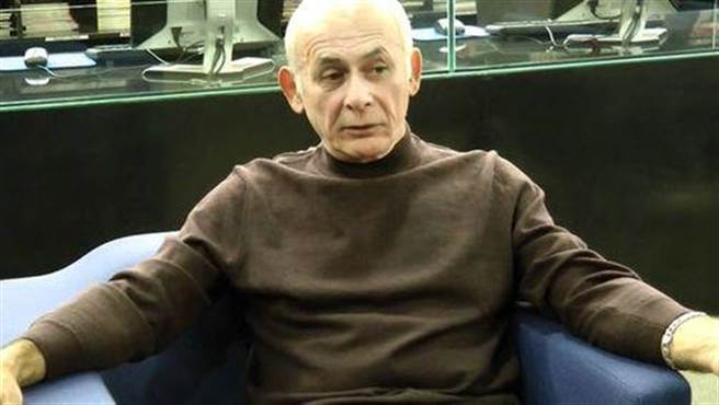 Victor Viggiani提倡政府应该披露UFO及外星人资料，对于UFO研究及分析已有 30 年经验，曾发表过多份论文。