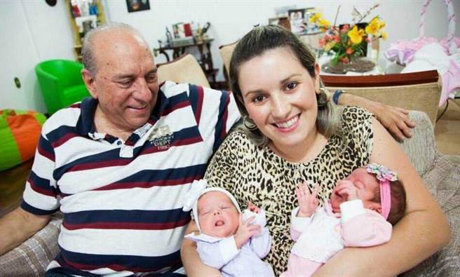 巴西Candido Godoi镇，被称之为“双胞胎小镇”。