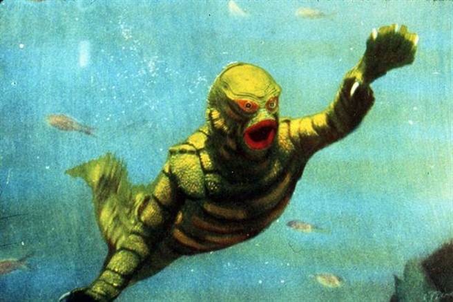 1955年的电影《Revenge of the Creature》，描绘类似的奇异生物。