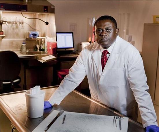 贝尼特·奥马鲁医生