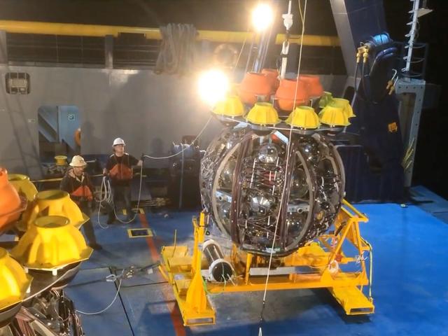 逆天了！地中海海底将建造一座巨型望远镜