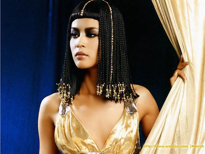 影剧中埃及艳后的形象。