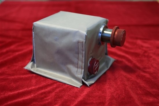 轨道大气环境探测器