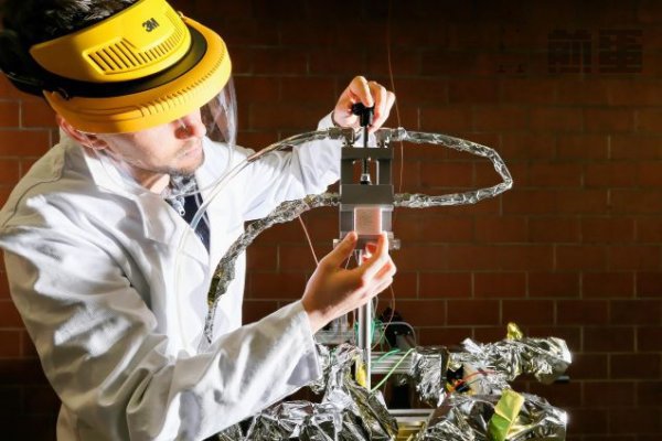 亮瞎你没商量：21700个太阳那么亮的光照系统