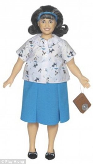 纤瘦体形的芭比娃娃会引发女孩对自我身材的不满