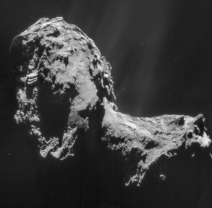 在罗塞塔号到达67P彗星之前，没人知道它的真面目。摄影: PHOTOGRAPH BY ESA/ROSETTA/NAVCAM