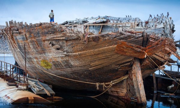 80年后再度浮现的极地探险船