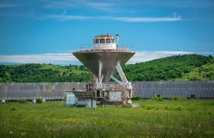俄罗斯早前有科学家以射电望远镜深测到来自数十光年以外恒星的讯号。