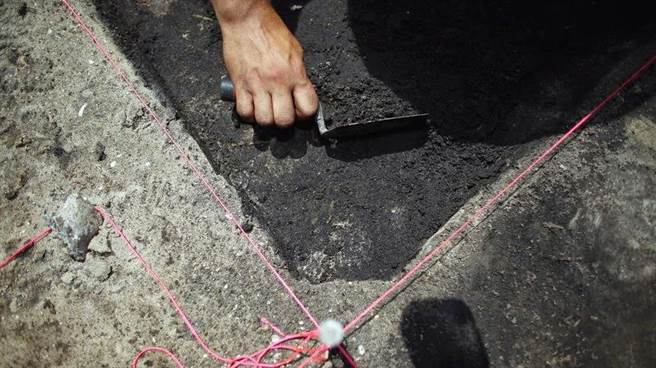 它位于波兰西北方库亚维湖（Lake’s widwie）附近。