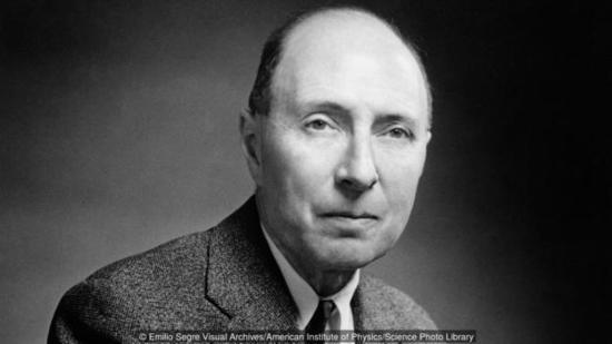 图：物理学家、数学家彭罗斯