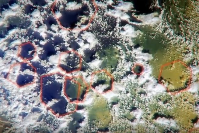 百慕大三角失事频传，“空气炸弹”是元凶。（图／翻摄自YouTube／World Events）